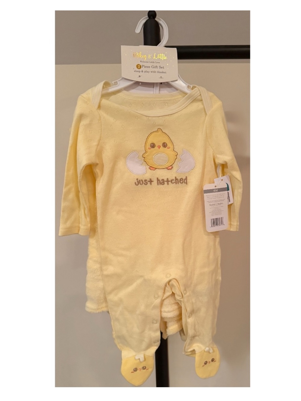 Just Hatched nwt size 6m Yellow Baby Footed One-Piece Cozy Sleeper with blanket